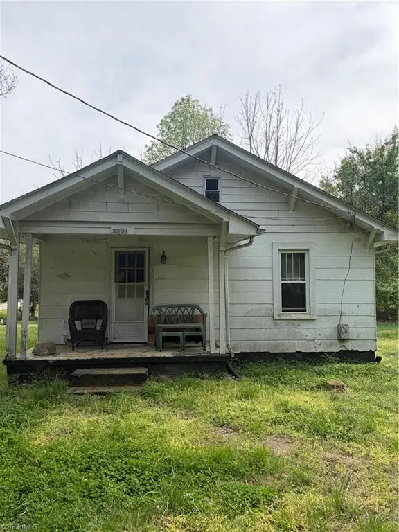 2801 W Vandalia Road, Greensboro, NC 27407