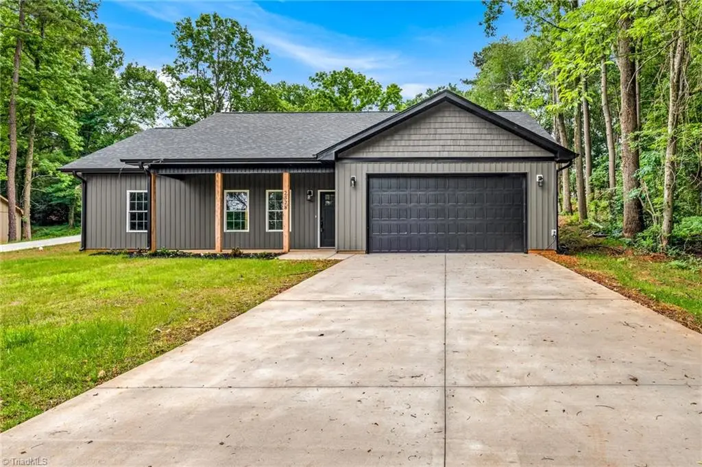 2328 Summerlin Street, Winston Salem, NC 27103 - #1