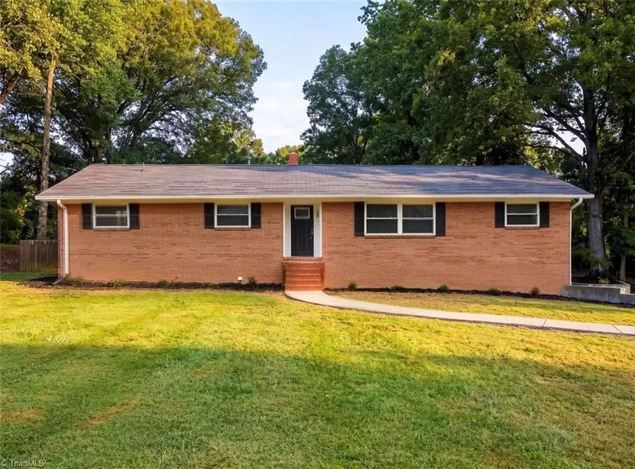 18 Colonial Drive, Lexington, NC 27292 - #2