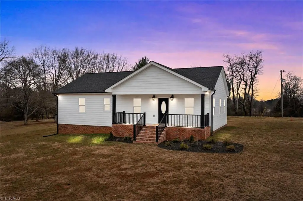 825 Washington Post Road, New Bern, NC 28562 - #1