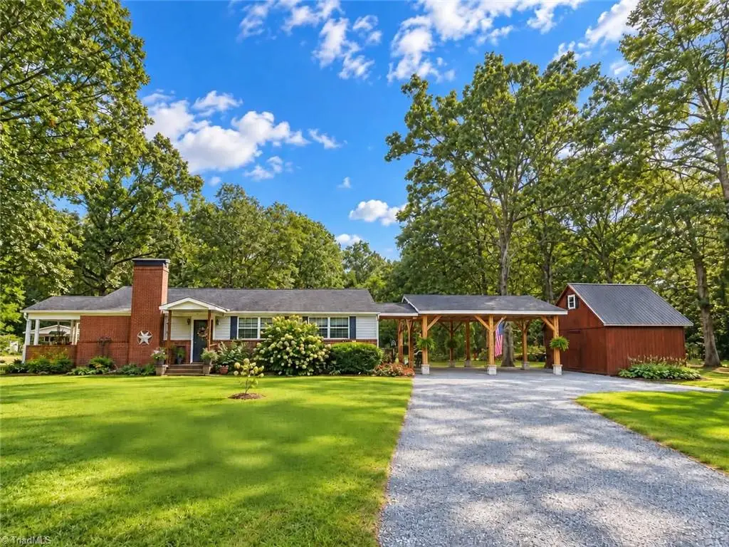 516 Old Embler Road, Thomasville, NC 27360 - #1