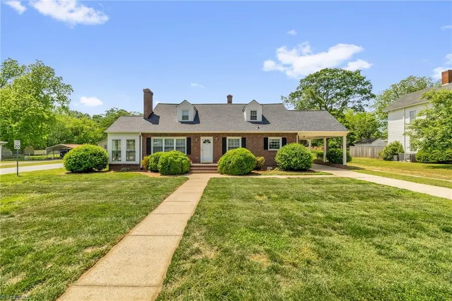 318 S Fayetteville Street, Liberty, NC 27298 - #2