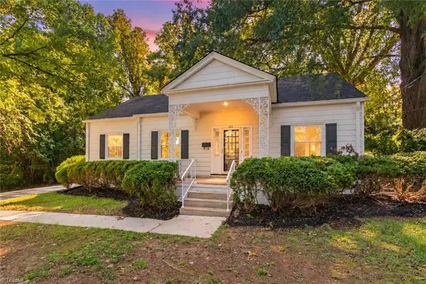 3123 W Friendly Avenue, Greensboro, NC 27408