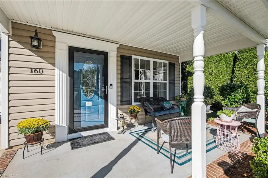 160 Rockbridge Court, Kernersville, NC 27284 - #2