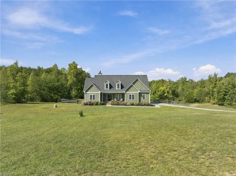 197 Lake Meadows Drive, Reidsville, NC 27320 - #2