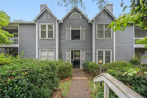 382 Meadows Circle, Winston-Salem, NC 27104