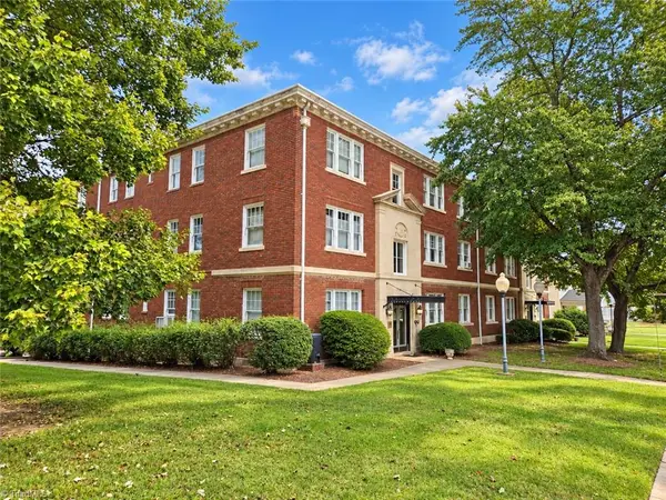 906 W Market Street #B1, Greensboro, NC 27401