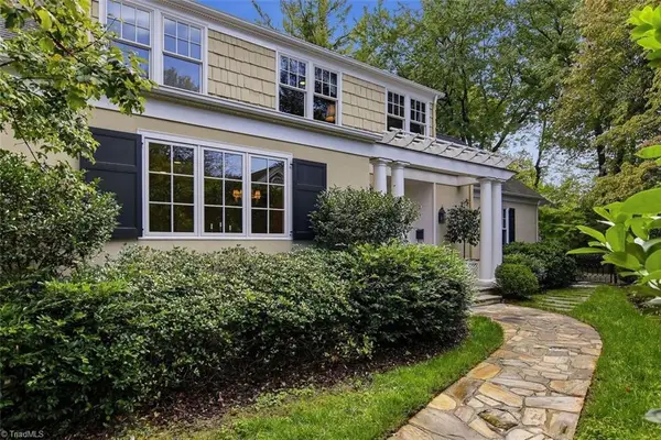 2004 Reynolda Road, Winston-Salem, NC 27106