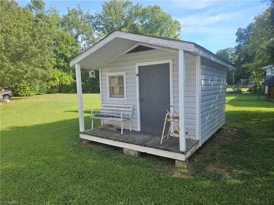 146 E 3rd Street, Denton, NC 27239 - #3