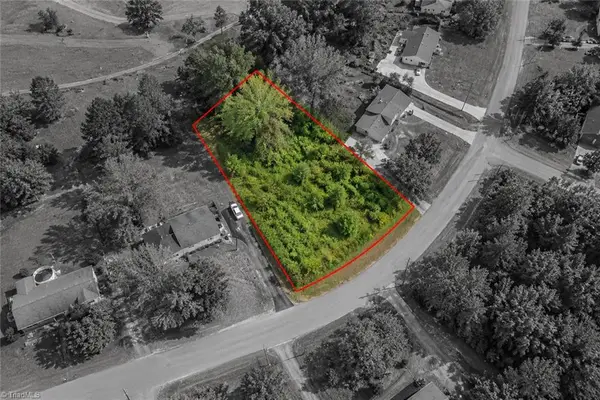 1078 Foxfire Road, Kernersville, NC 27284
