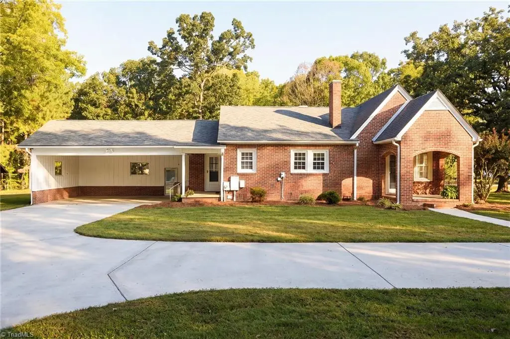 1036 Cunningham Road, Thomasville, NC 27360 - #1