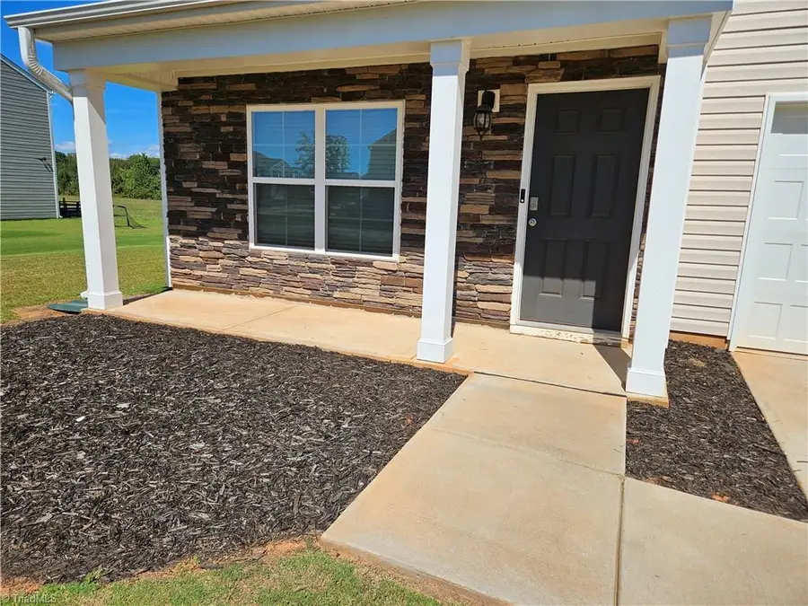160 Warbler Way, Lexington, NC 27295 - #2