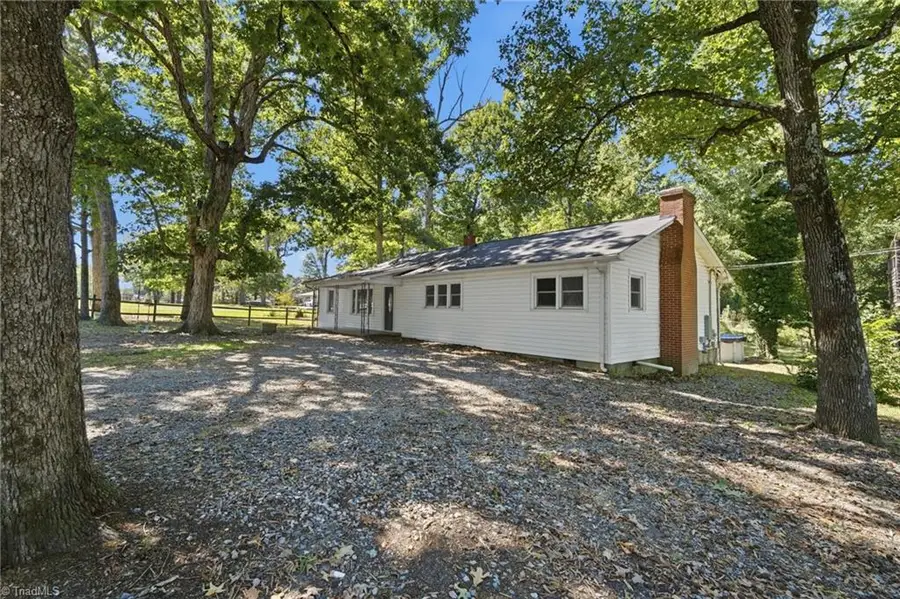 1158 Johnsontown Road, Thomasville, NC 27360 - #3