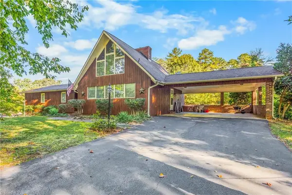 5901 La Sierra Drive, Pfafftown, NC 27040