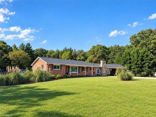 158 Border Lane, Pinnacle, NC 27043