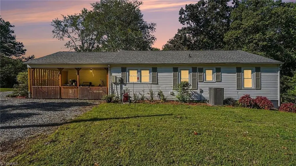 292 Leonard Drive, Thomasville, NC 27360 - #1