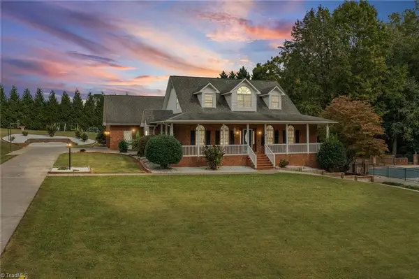 1013 Brookhaven Lane, Yadkinville, NC 27055