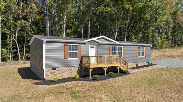 202 Christophers Court, Lexington, NC 27295