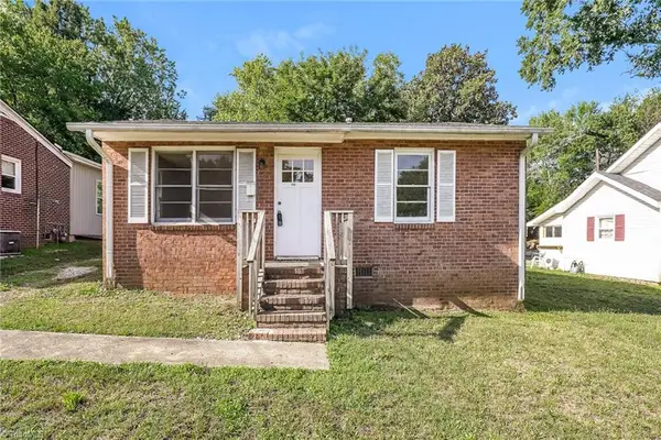 1006 E Devonshire Street, Winston-Salem, NC 27107