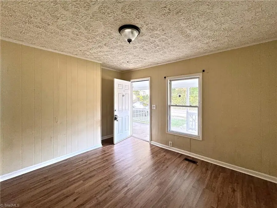 1134 24th Street Ne, Winston Salem, NC 27105 - #2