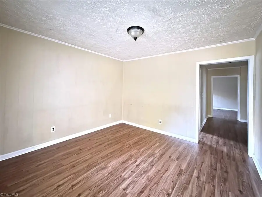 1134 24th Street Ne, Winston Salem, NC 27105 - #3