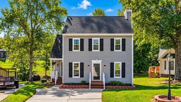 15 Gatehouse Lane, Greensboro, NC 27407