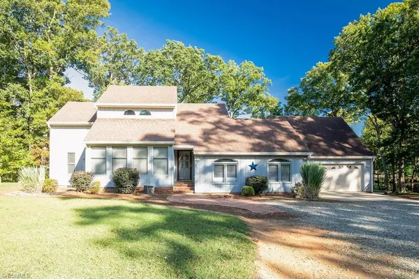 27 Hickory Trail, Thomasville, NC 27360