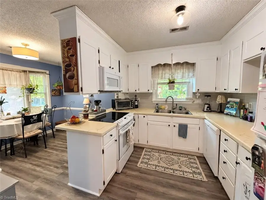 33 Brandy Court, Greensboro, NC 27409 - #3