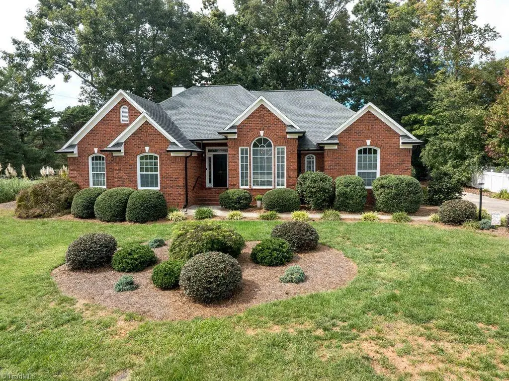 400 Savannah Lane, Kernersville, NC 27284 - #1