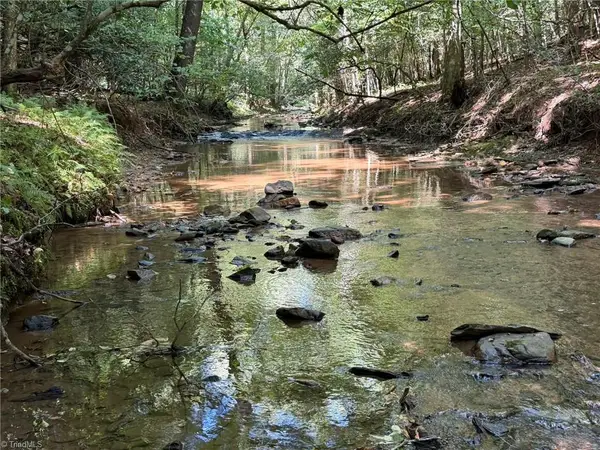 000 Friendly Grove Church Road, Millers Creek, NC 28651