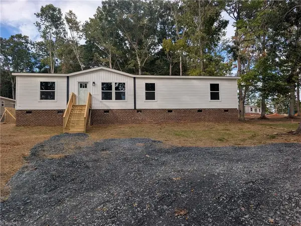 1424 Pineview Road, Randleman, NC 27317