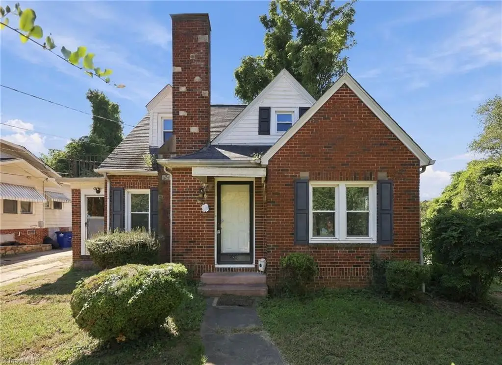 422 W 25th Street, Winston Salem, NC 27105 - #1