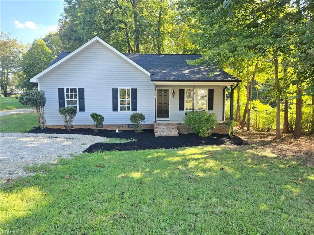 627 Kenneth Road, Greensboro, NC 27455 - #1