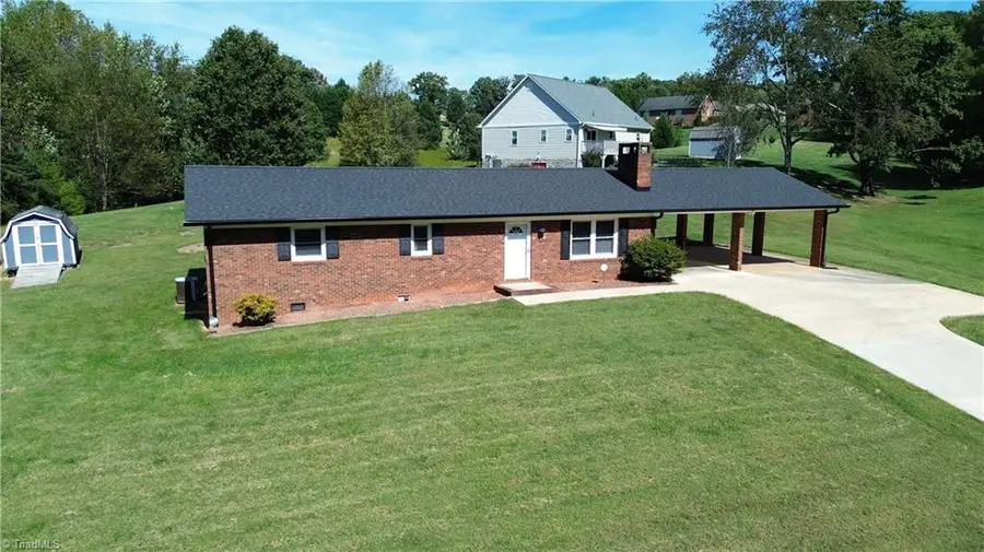 418 Cloverdale Lane, Wilkesboro, NC 28697 - #2