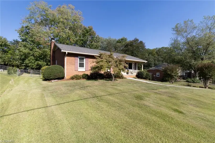 7541 Pine Trails Road, Pfafftown, NC 27040 - #3