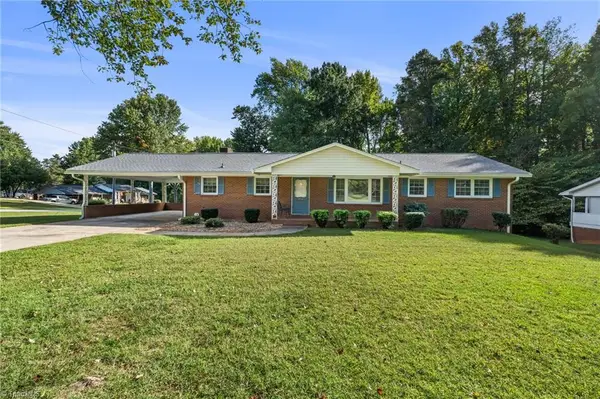 718 Corjon Road, Kernersville, NC 27284