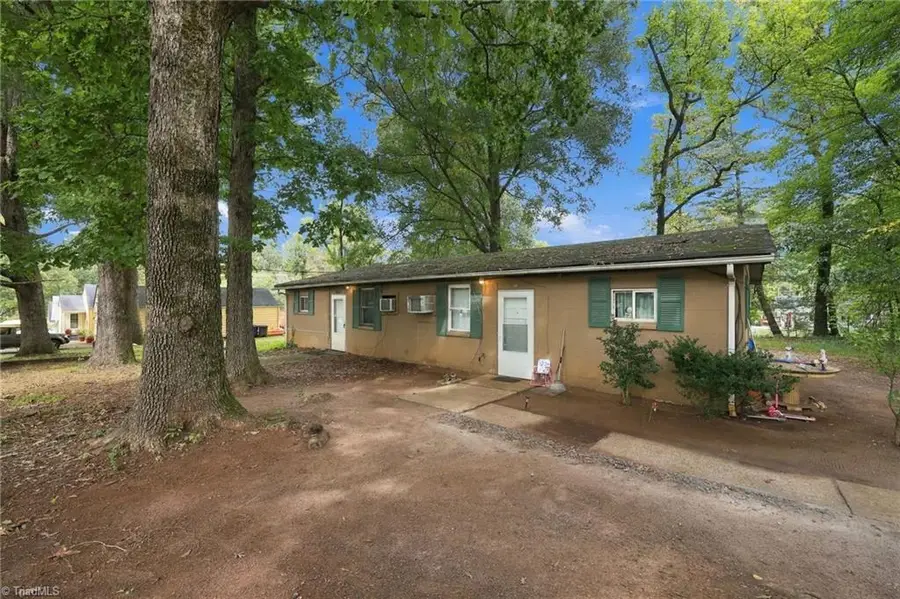 635 Voss Street, Winston Salem, NC 27105 - #2