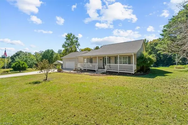 324 Deerfield Country Road, Randleman, NC 27317