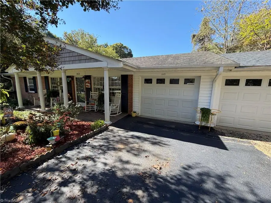 163 Florida Avenue, Mount Airy, NC 27030 - #3