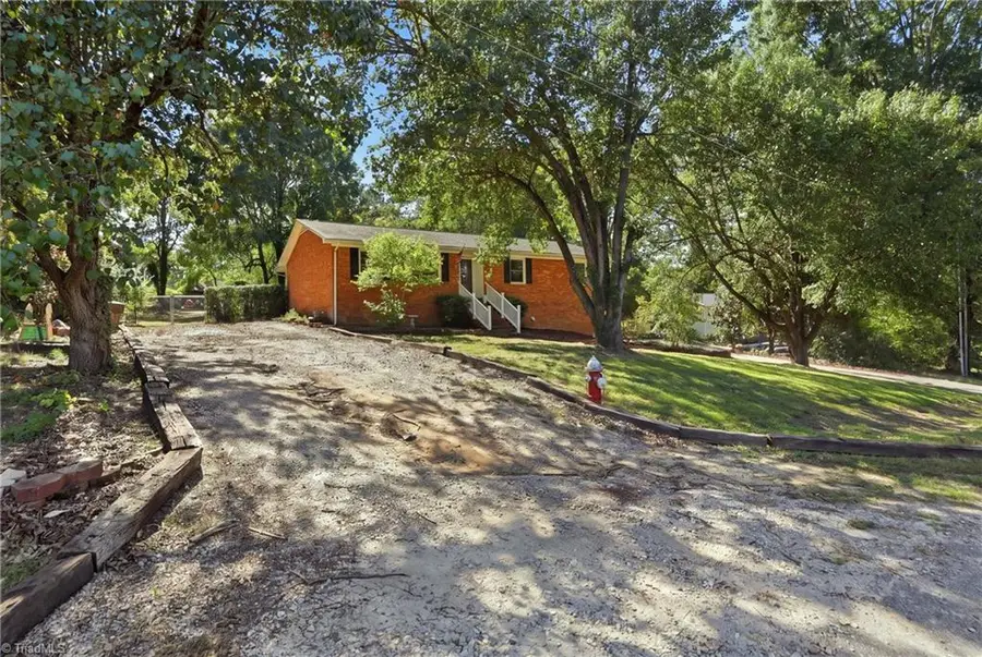 406 Spring Road, Jamestown, NC 27282 - #3