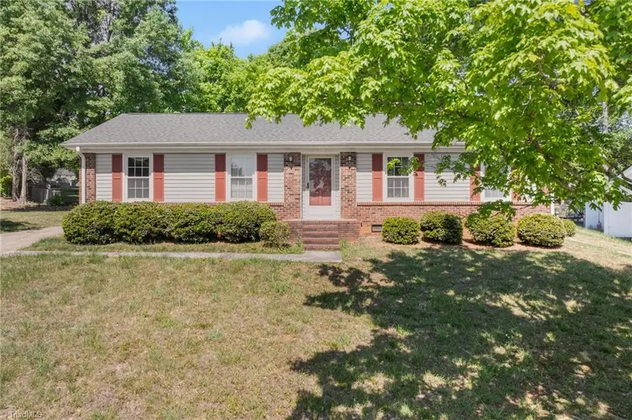 203 Shenandoah Drive, Winston Salem, NC 27103 - #2
