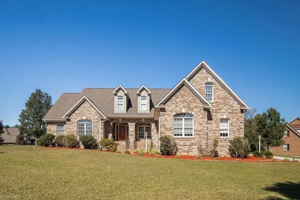 1401 Sagewood Lane, Archdale, NC 27263