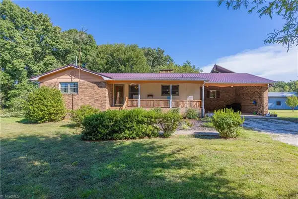 1839 Upper Road, Seagrove, NC 27341