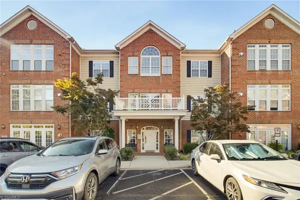 522 College Road #301, Greensboro, NC 27410