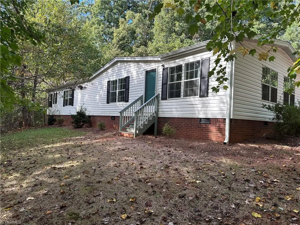 6610 Edgeworth Trail, Pfafftown, NC 27040 - #1