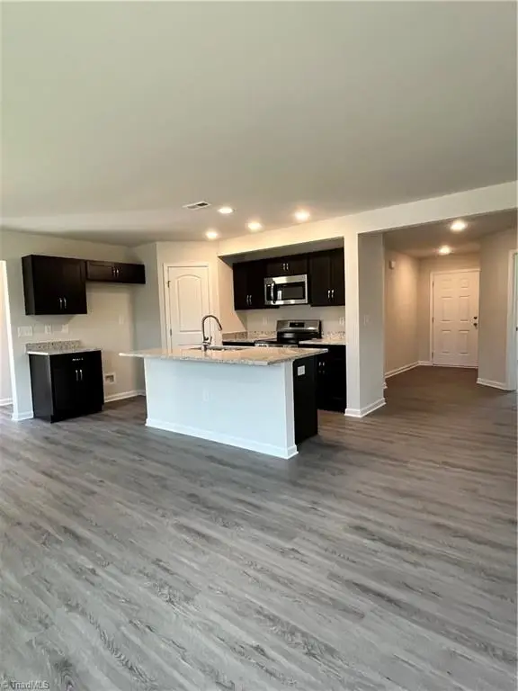 400 Oakwood Circle, Lexington, NC 27295 - #2