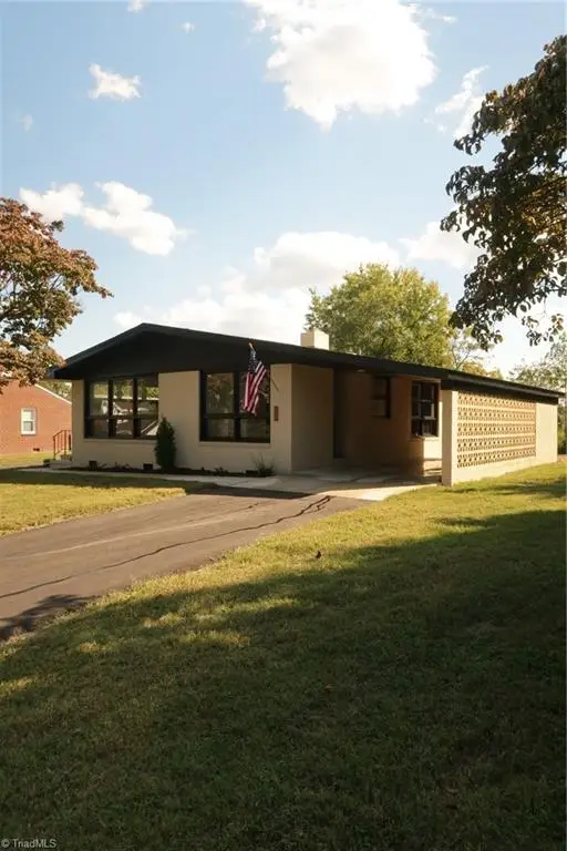 325 Bluemont Road, Mount Airy, NC 27030