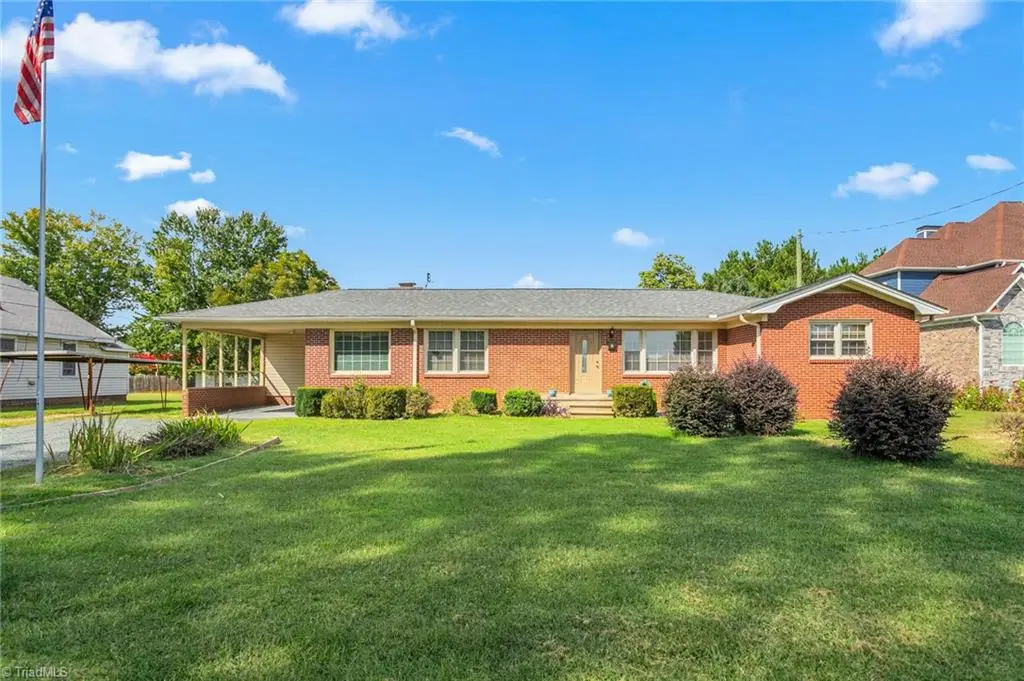 126 Andrews Avenue, Graham, NC 27253 - #1