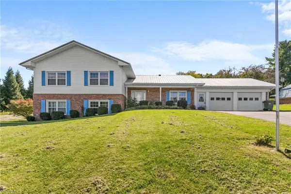 21 Front Street, Sparta, NC 28675