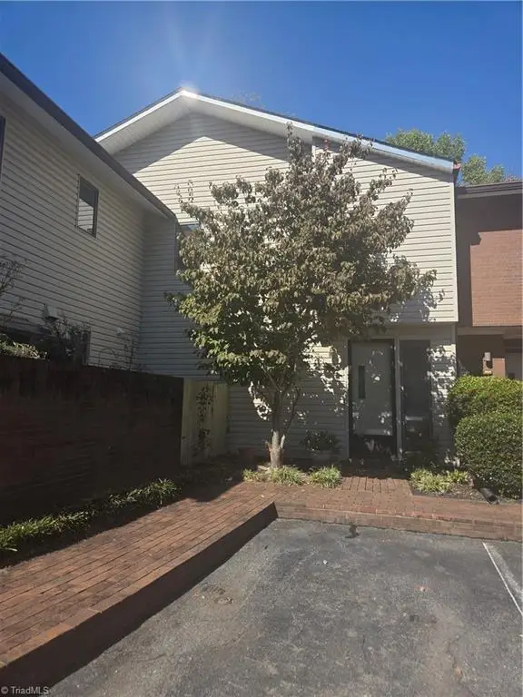 203 Forest View Court, Winston-Salem, NC 27104